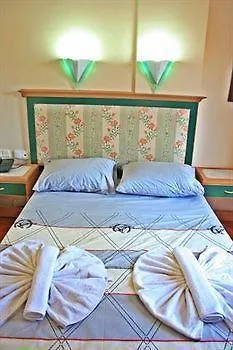 Club Dante Otel 3*