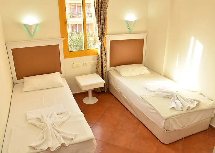 Club Dante Hotel 3*