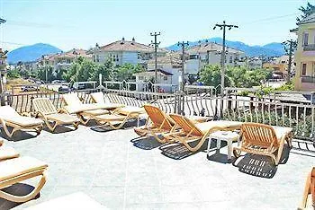 Club Dante מלון מרמריס