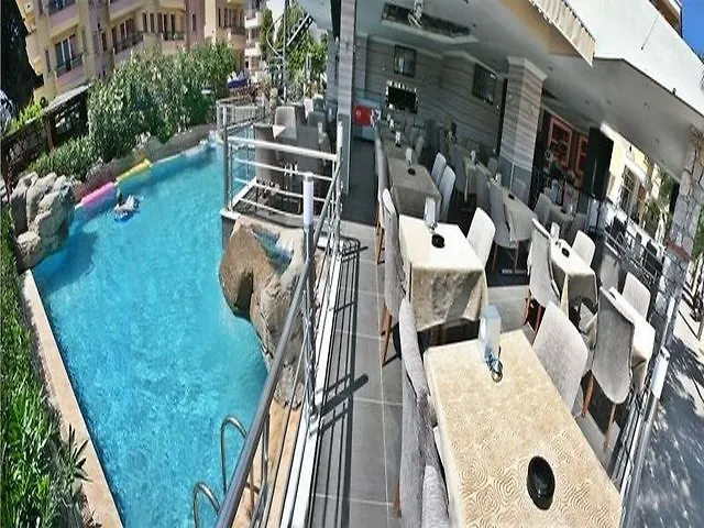 Club Dante 3*