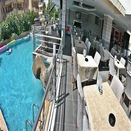 Club Dante 3*