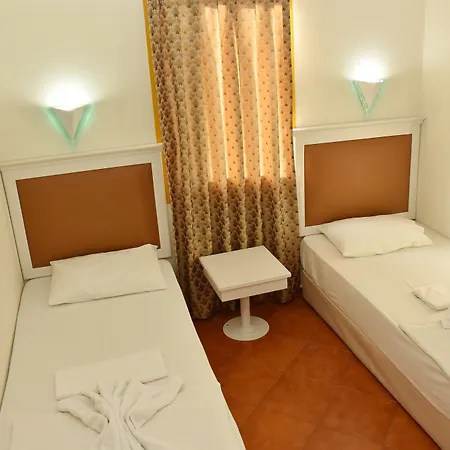 Club Dante 3* מרמריס